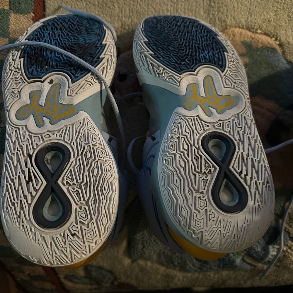 Nike shoes